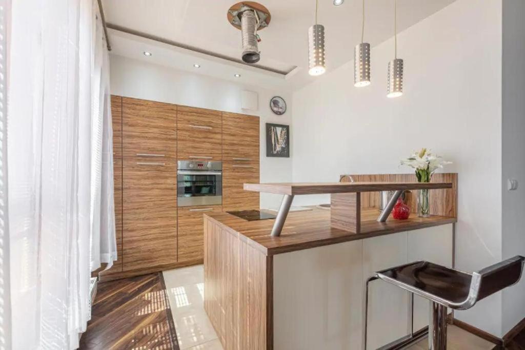 Urban Nest & Szafarnia 5 Gdańsk